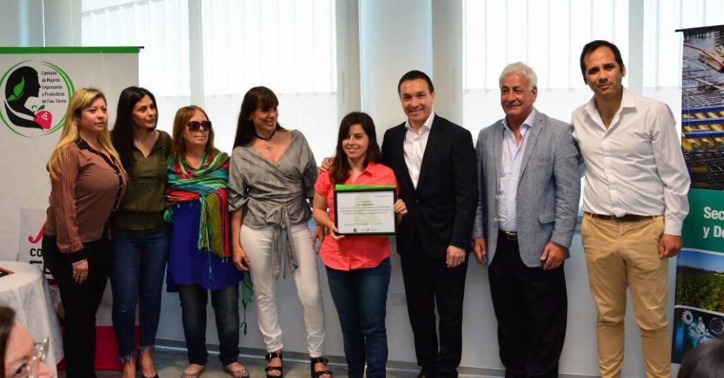 premiovarelaautoridades.jpg